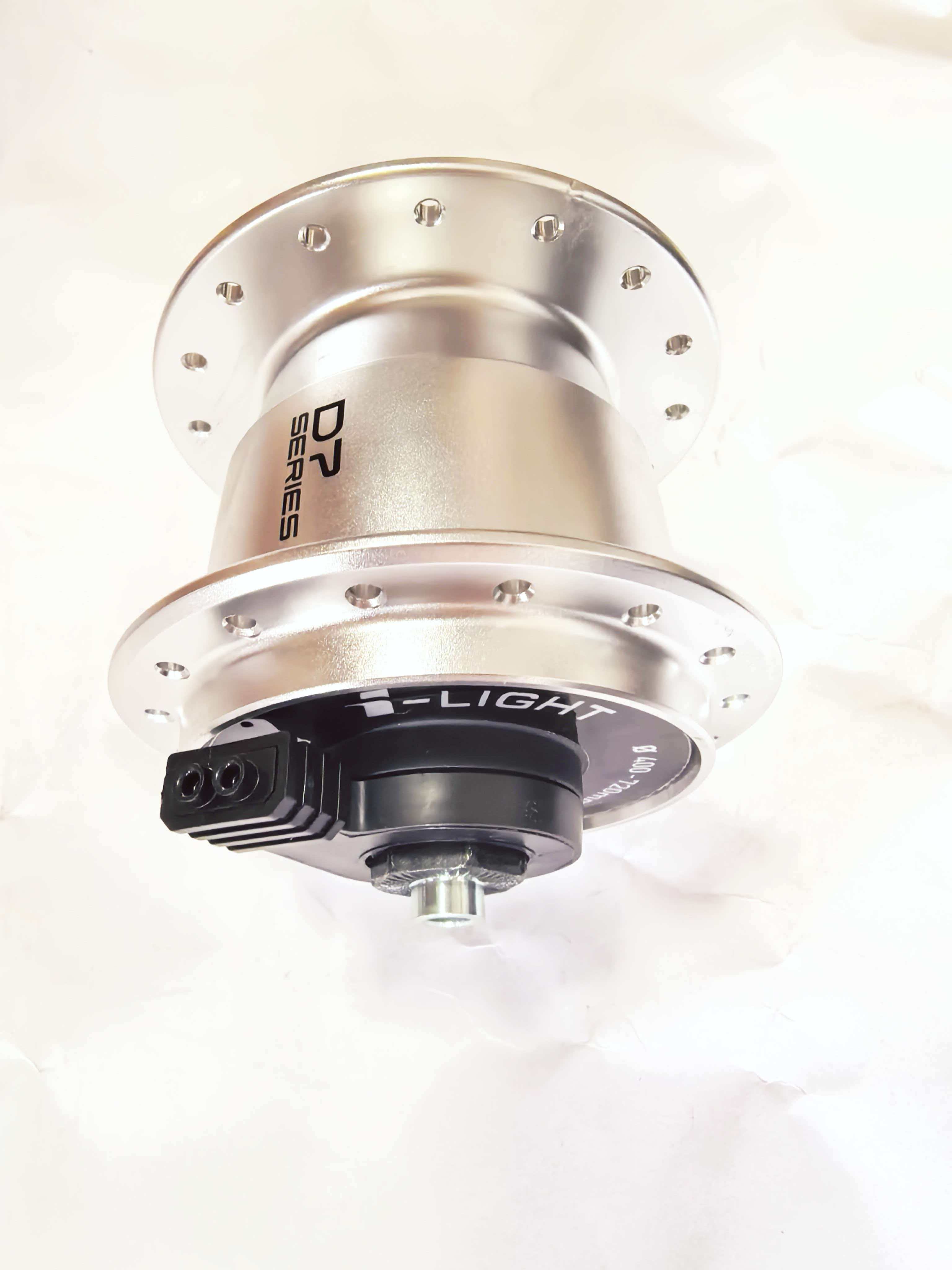 SRAM I-LIGHT D7 シリーズ ディスクブレーキハ - Bike Dynamo Light のレビューと価格